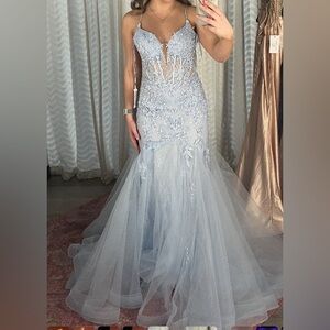 Elegant Light Blue  Prom / Wedding / Formal Dress